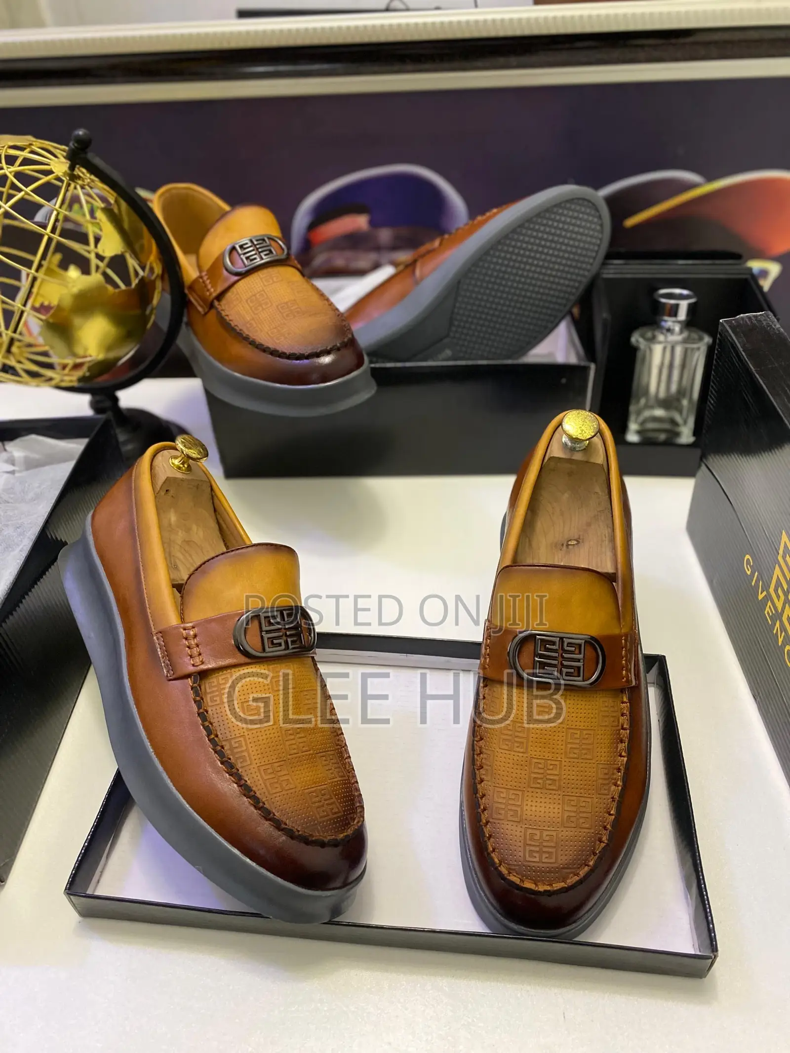 Givenchy Patterned Shoes