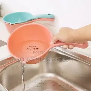 Plastic Water Scoop
