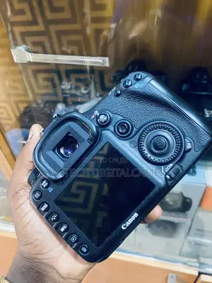 Canon 7D Body Only
