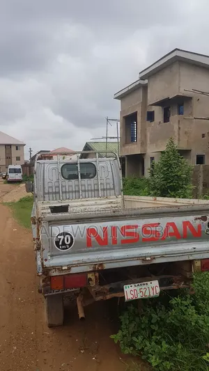 Logistic Vehicle Available for Carry an Type of Load