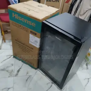 Hisense Peacefully Refreshing Glass Door Beverage Cooler