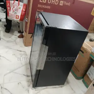 Hisense Frosty Friend 91L Glass Door Beverage Cooler