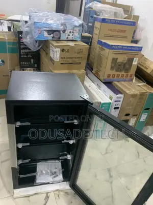 Greengenie Hisense 91LITRES Chiller Showcase Fridgefl 94CJ