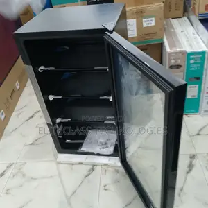 Hisense Silent Chiller 91L Glass Door Beverage Cooler