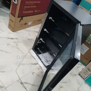 Hisense Chill in Style 91L Glass Door Beverage Cooler
