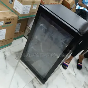 Hisense 91L Glass Door Trendy Beverage Cooler
