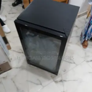 Hisense Small but Mighty 91L Glass Door Beverage Cooler