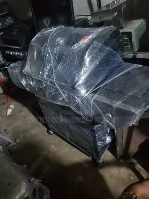 Gas Barbecue Grill Machine 5burners Is 4sale