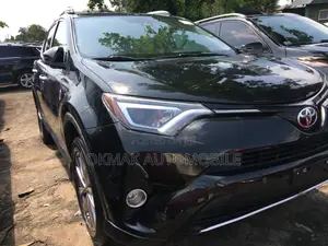 Toyota RAV4 Limited AWD (2.5L 4cyl 6A) 2017 Black