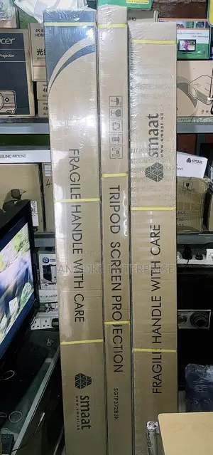 Smaat Tripod Screen 72” by 72”.