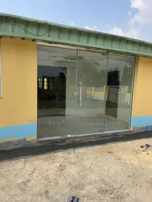 Frameless Glass Door With Partition