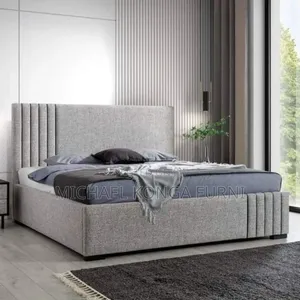 Beautiful 4.5b6 Padded Bed With 1 Bedside