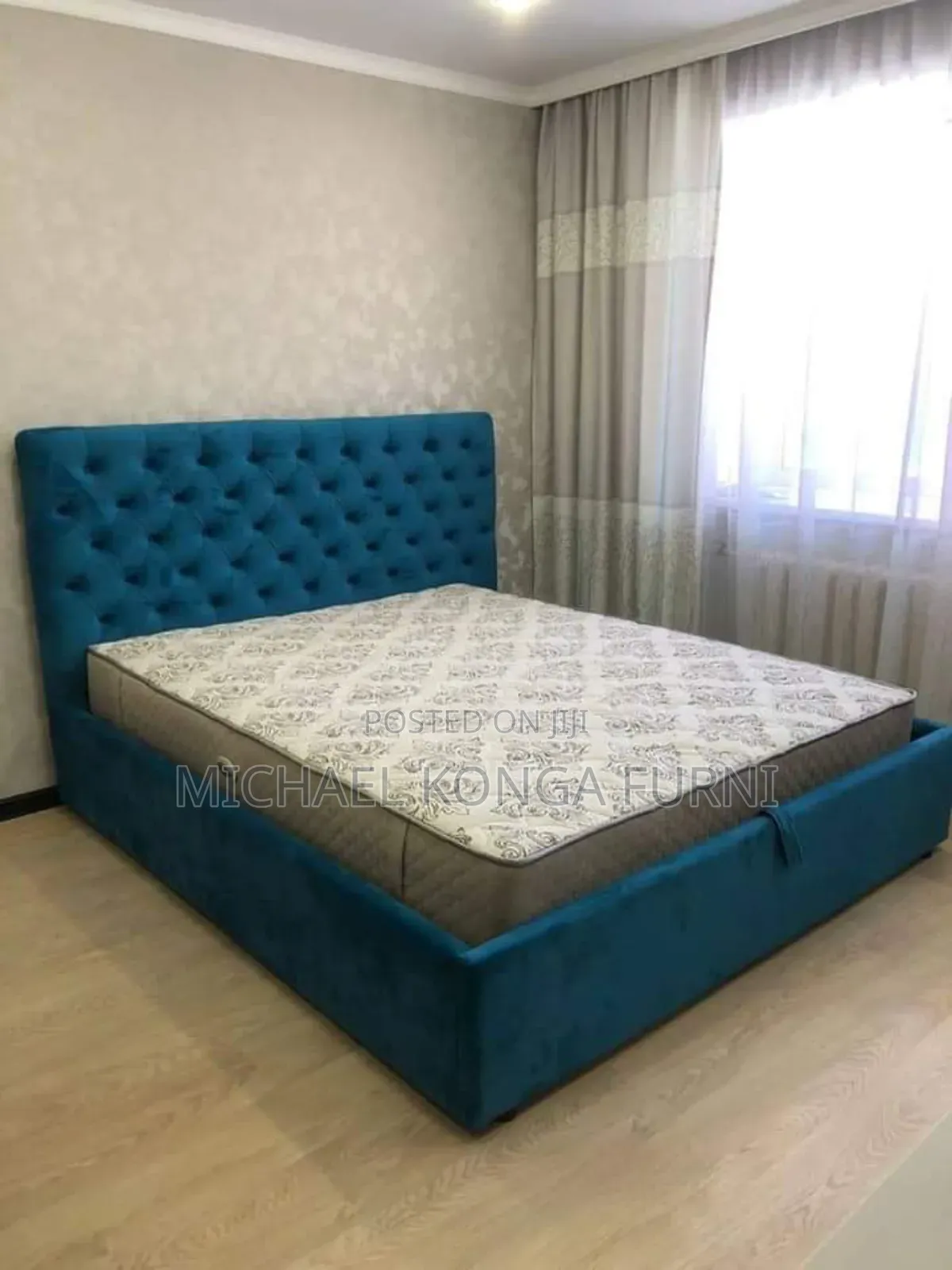 6b6 Padded Bed With Bedside