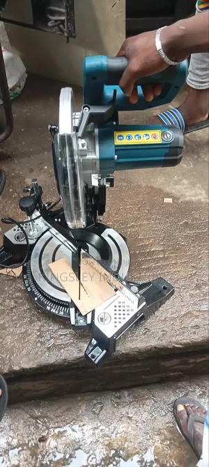 Miter Saw 1800 255mm