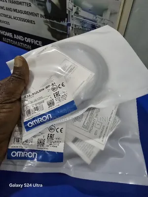 Omron Inductive Proximity Sensor | E2a-S12ls04-Wp-B1 2M