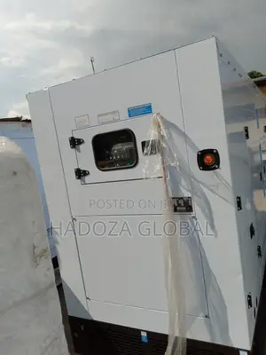 Unobtrusive 400kva Soundproof Perkins Generator