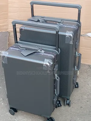 Set of 2 Wide Pole Executive Travelling Luggage Boxes