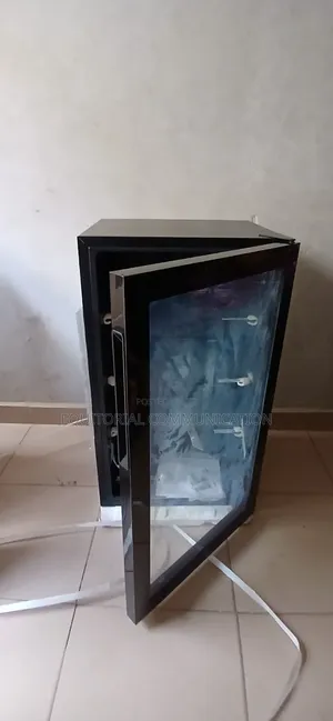 Beverage Cooler -HISENSE-91 LITRES