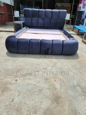 Unique 5by6 Bed With Side Drawer.