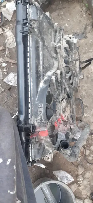 Radiator Fan and Condenser Kia Sorento 03