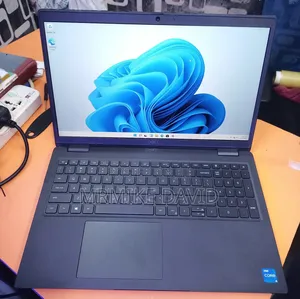 Laptop Dell Latitude 3520 8GB Intel Core I5 SSD 512GB