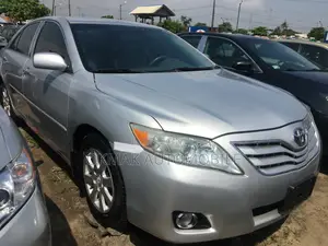 Toyota Camry LE 4dr Sedan (2.5L 4cyl 6AM) 2010 Silver