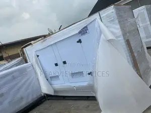 Distribution of Power 250kva Perkins Soundproof Generator