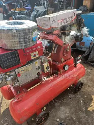 Engine Drive Mobile Air Compressor With Jackhammer and Hose