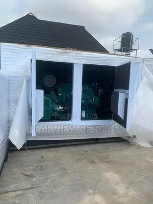 Current Creators Perkins Diesel 250kva Soundproof Generator