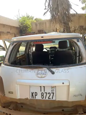 Call for Front and Back Windscreen Glass We Deliver