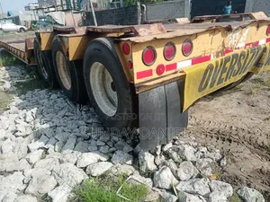 Lowbed Front Loaders 80 Tone Tokunbo
