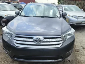 Toyota Highlander Limited 2012 Gray