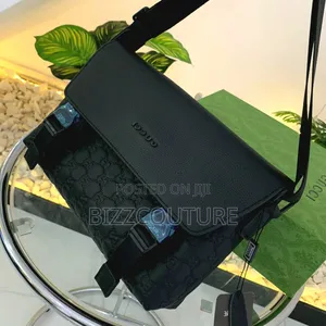 Original Gucci Leather Crossbody Bags Available in Store