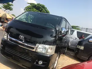 Toyota HiAce 2010 Black
