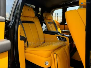 New Rolls-Royce Cullinan Black Badge 2024 Black
