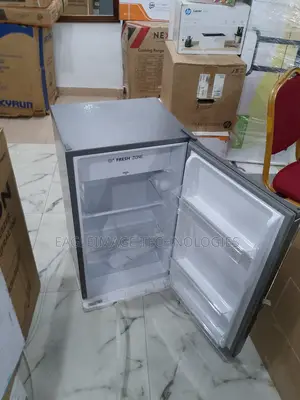 Simple and Portable Hisense 90L Refrigerator(Ref093dr)