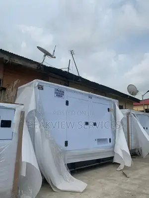 Strong Capacity Perkins 200kva Diesel Soundproof Generators