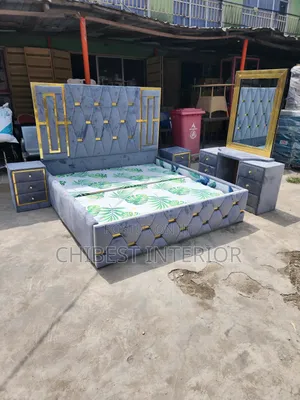 High Quality 6by6 Upholstery Padded Bed.