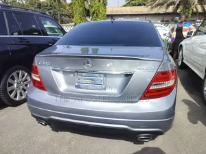 Mercedes-Benz C300 2013 Gray