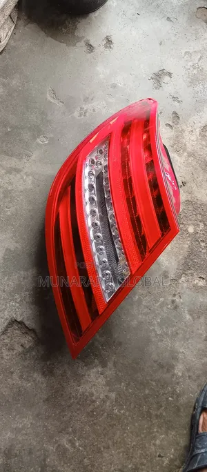 2014 C300 Rear Light.