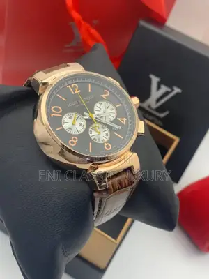 Unisex Luxury Wristwatches Louis Vuitton Available in Store