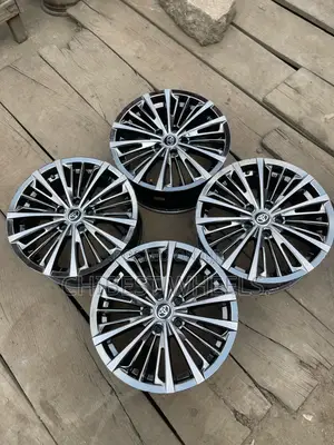 17 Rim Polish Chrome for Toyota Camry and Lexus Vehicles