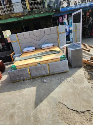 Grey 6by6 Queen Size Bed With Full Accessories