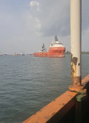 Vessel Chipping,Metal Fabrication and Maintenance Works