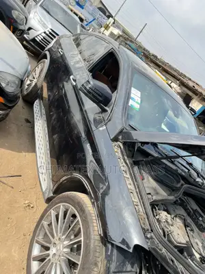 Mercedes Gle450 Coupe Windscreen Glass Installation