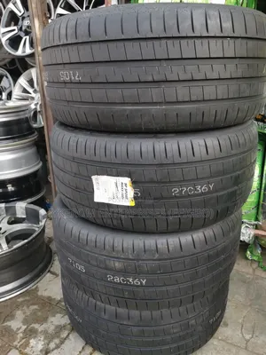 Dunlop Tyre 295/40/21 Japan