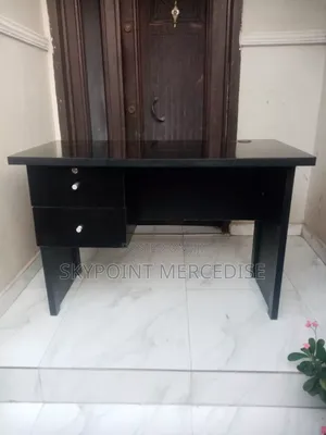4 Feet Table With Drawers