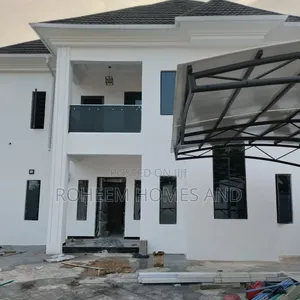 5bdrm Duplex in Secured Estate, Omole Phase 2 for sale