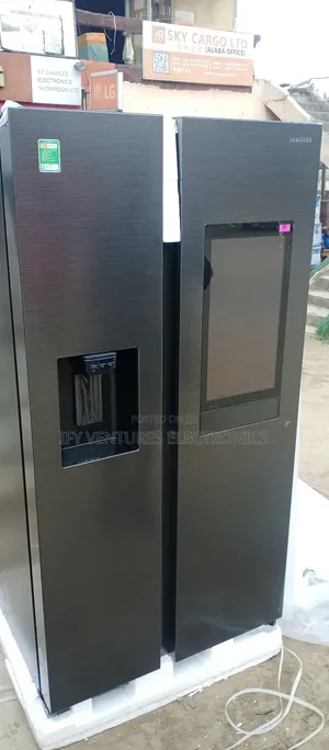 Samsung Side by Side Refrigerator With Ice Crush Display