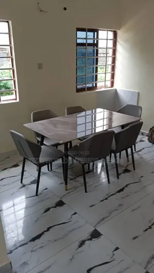 Unique Dinning Table Set